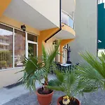 Guest house Plechkarovi Ravda